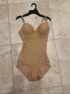 SHEIN Nude Seamless Shaping Bodysuit